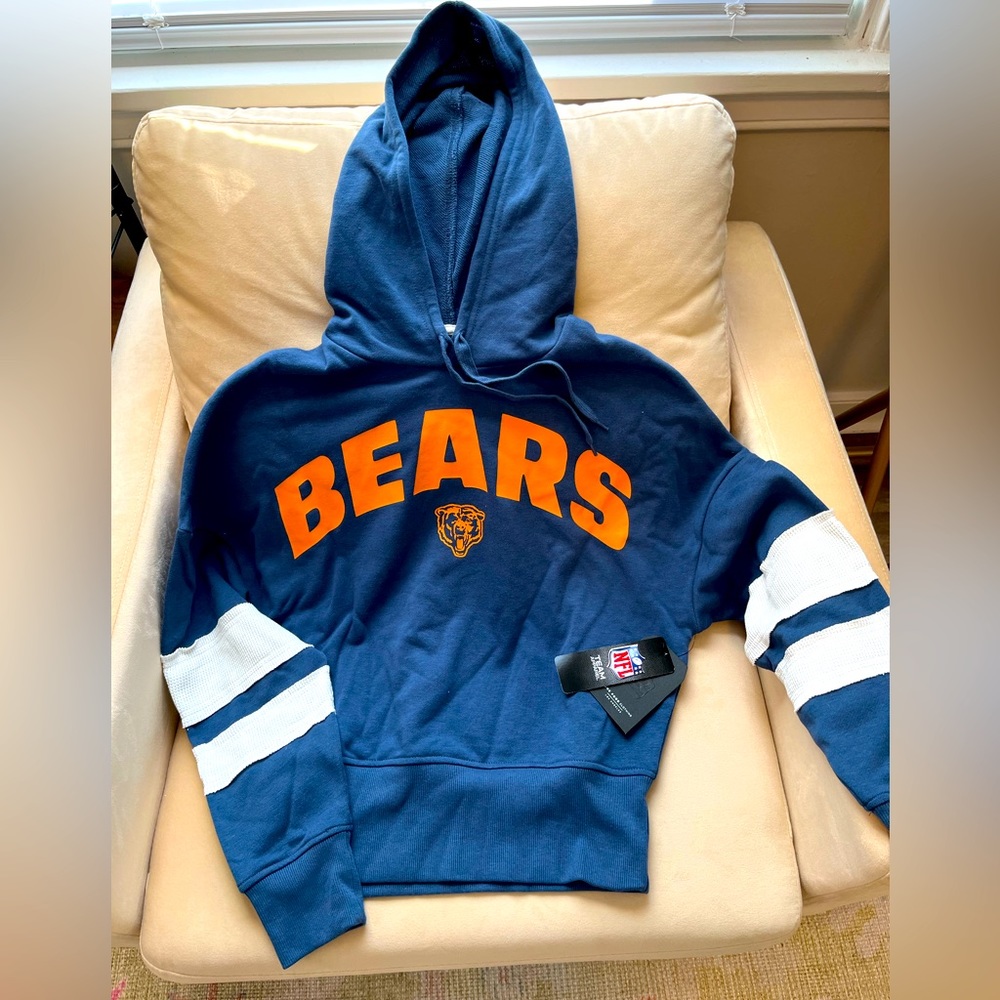 Sweatshirt! NWT Hoodie. Chicago Bears.